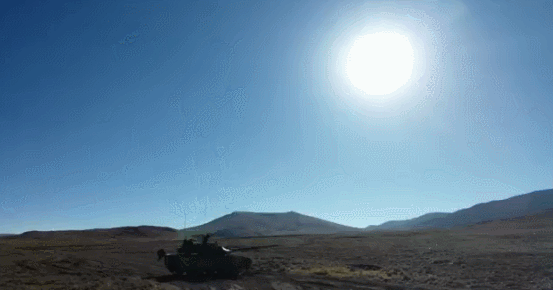 军情观察|15式坦克在4700米世界屋脊来去如风 展现魔鬼级性能